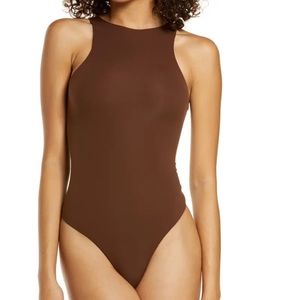 SKIMS NWT Fits Everybody High Neck Bodysuit size Large in Cocoa